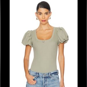 ♥️New♥️ Free People Puff Sleeve Bodysuit L